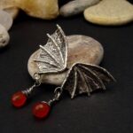Kolczyki Dragon Wings z łezkami karneolu