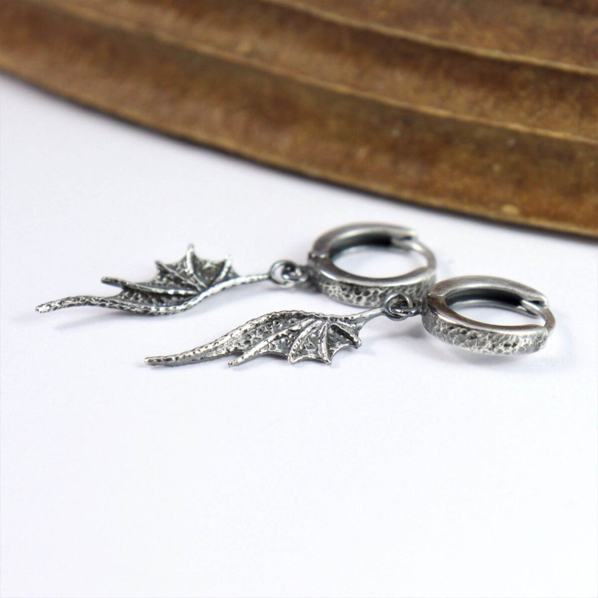 Kolczyki Long Dragon Wings Mini na biglach