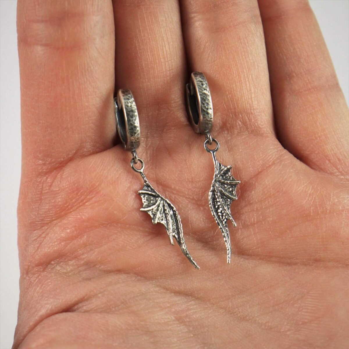 Kolczyki Long Dragon Wings Mini na biglach