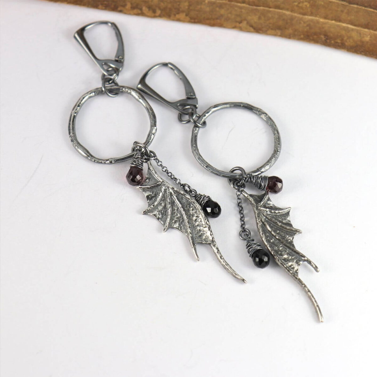 Kolczyki Ring Dragon Wings z granatem i spinelem