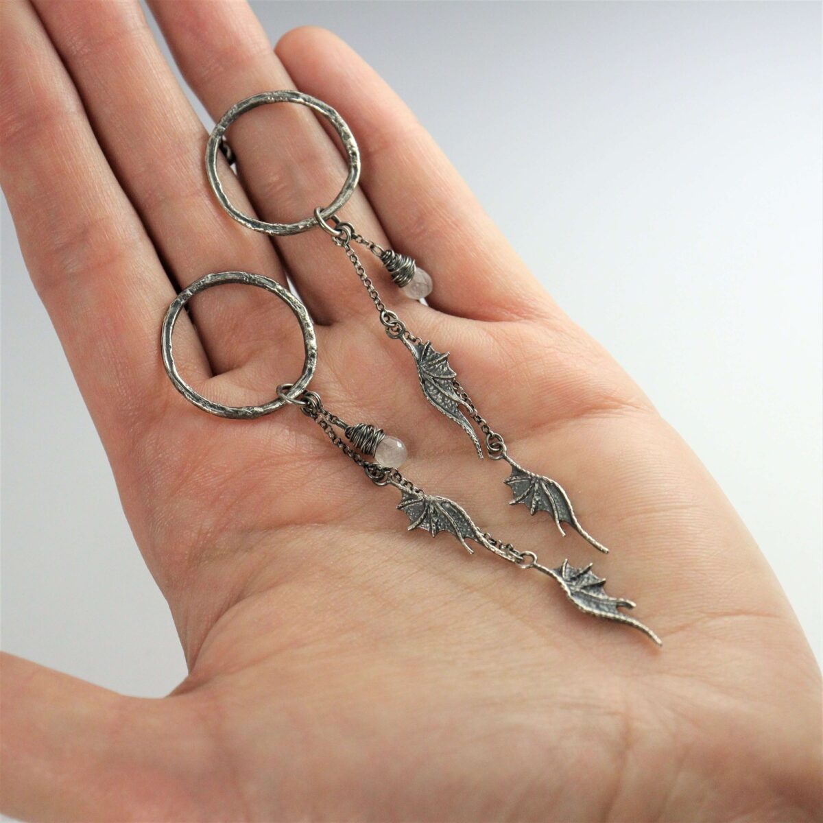 Kolczyki Ring Dragon Wings Mini z kamienami księżycowymi