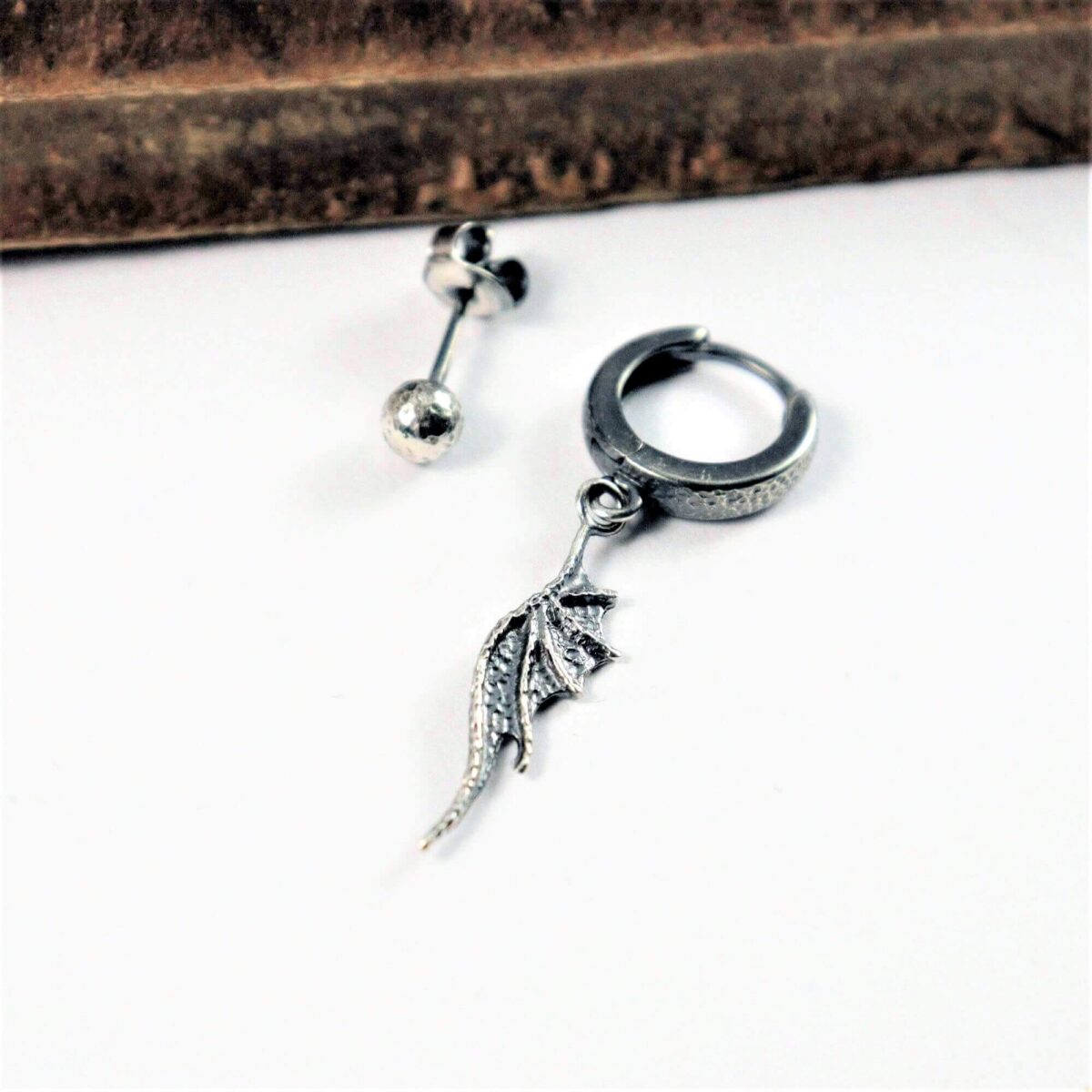 Asymetryczne kolczyki Long Dragon Wings Mini