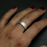 pierścionek obrączka z fakturą 6 mm